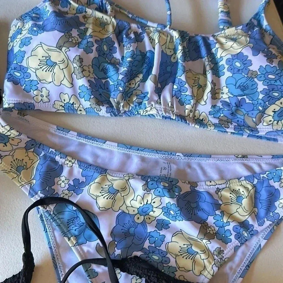 SHEIN - Picture 4 of 5